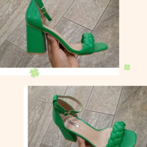 Sandale a talon carre