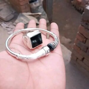 firavaka bronse blanc